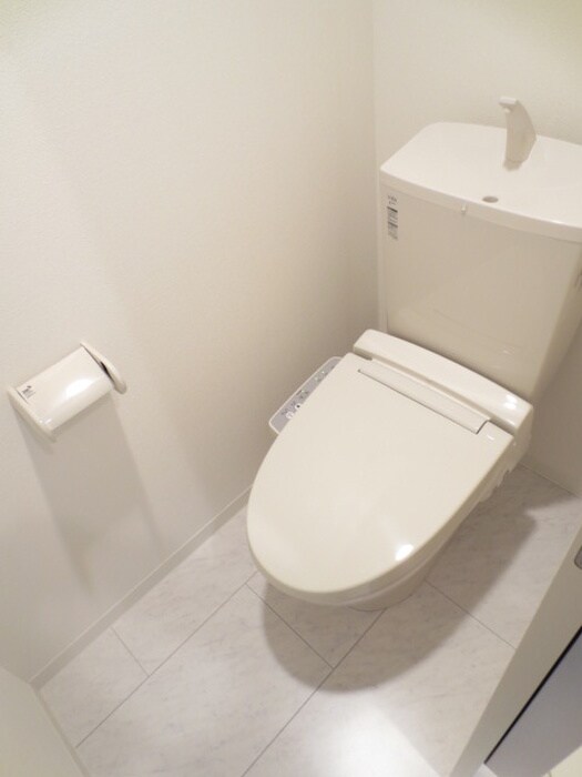 物件内観写真9　(トイレ)