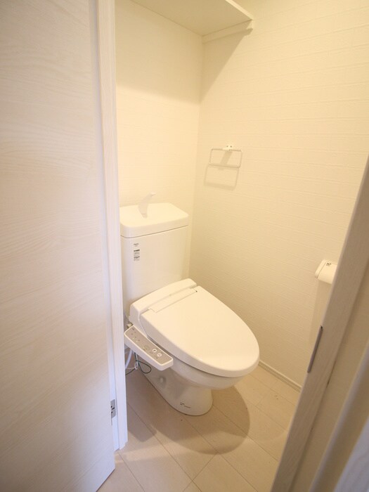 物件内観写真14　(トイレ)