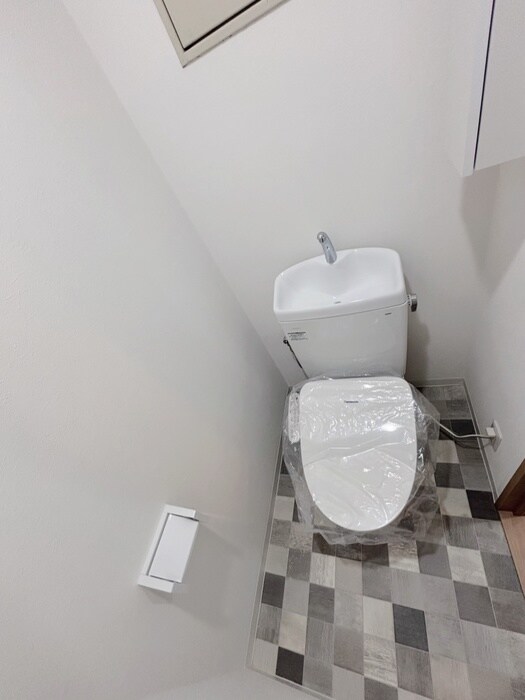 物件内観写真8　(トイレ)