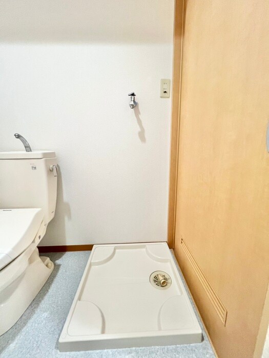 物件内観写真14　(洗濯機置場)