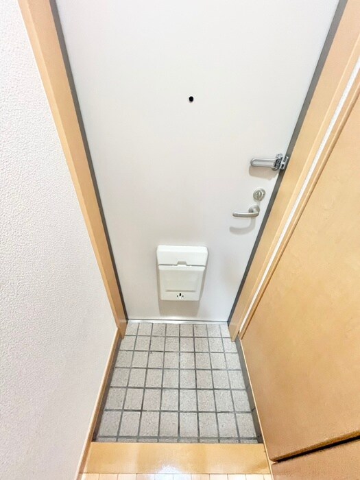 物件内観写真18　(玄関)