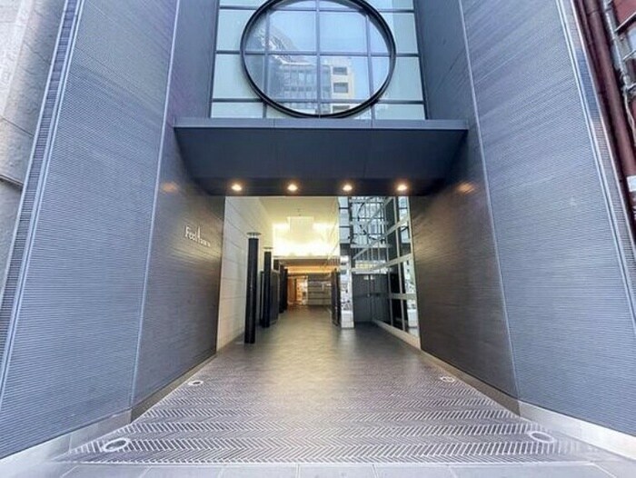 物件外観写真2　(エントランス部分)