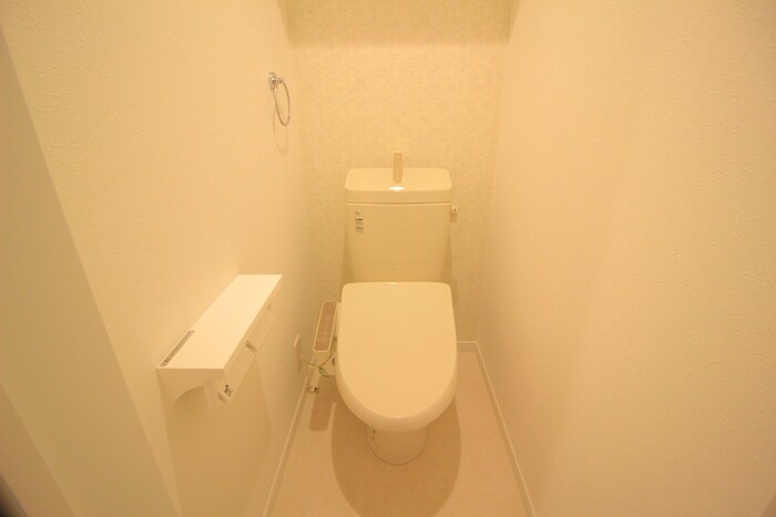 物件内観写真14　(トイレ)
