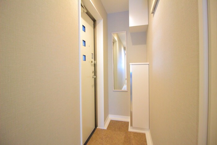 物件内観写真16　(玄関)