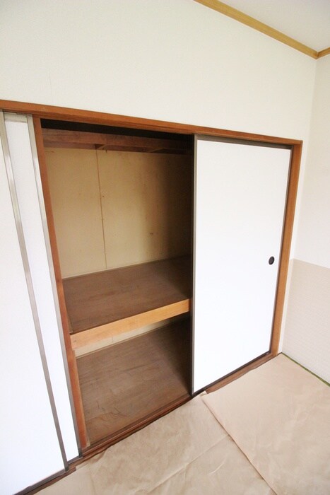 物件内観写真12　(収納)