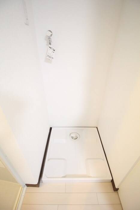 物件内観写真10　(洗濯機置場)