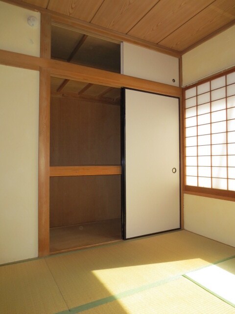 物件内観写真10　(収納)