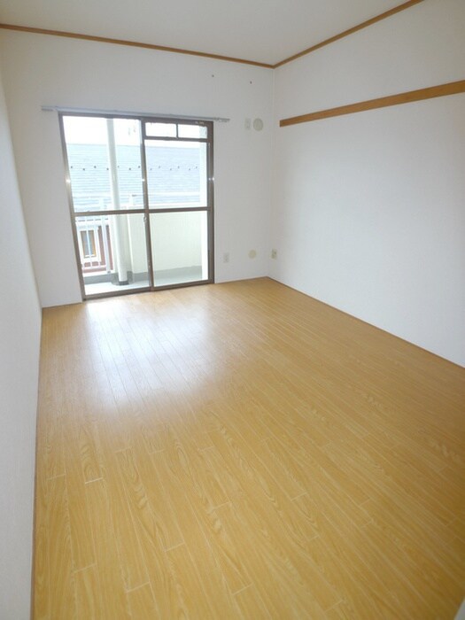 物件内観写真9　(室内からの展望)