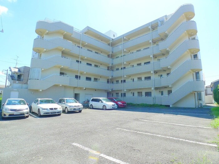 物件外観写真3　(駐車場)