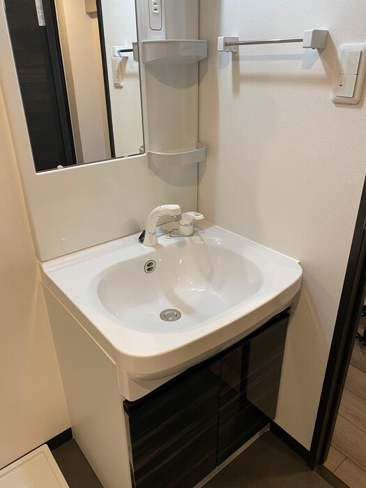 物件内観写真12　(洗面)