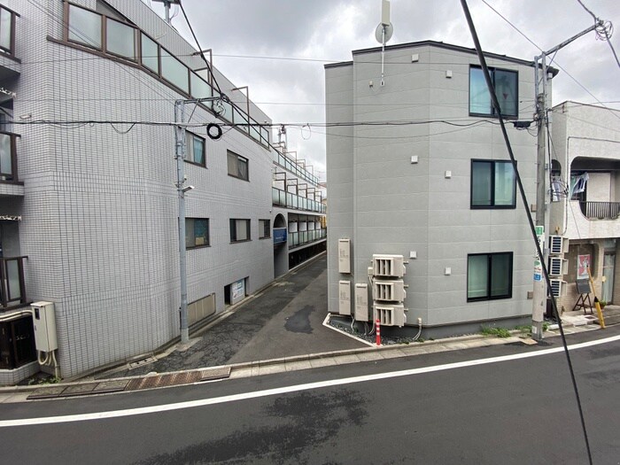 物件内観写真18　(室内からの展望)