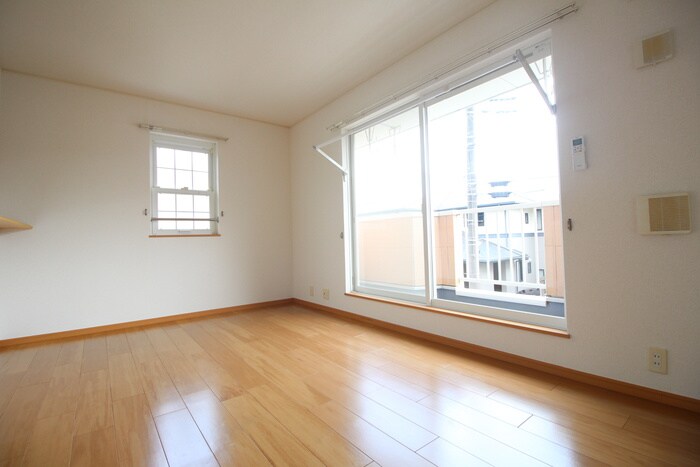 物件内観写真3　(居室)