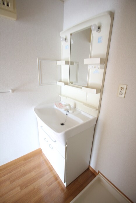 物件内観写真7　(洗面)