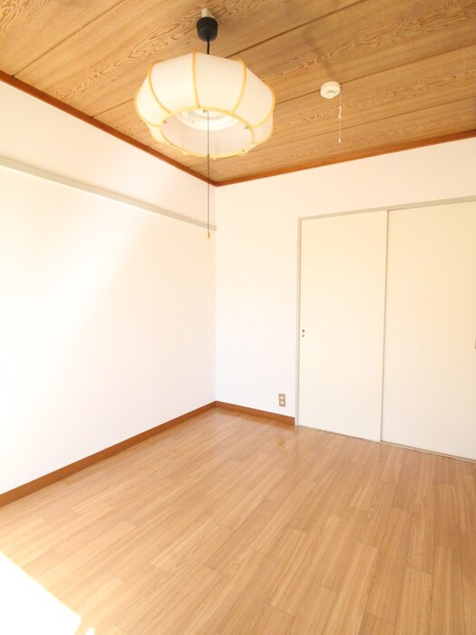 物件内観写真9　(居室)