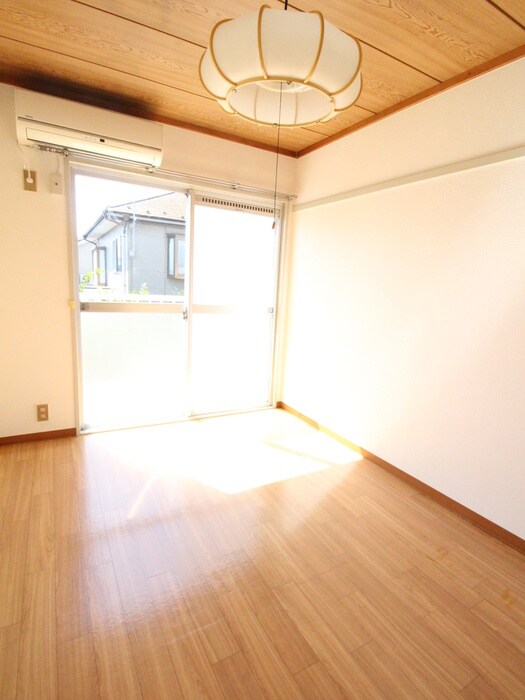 物件内観写真10　(居室)