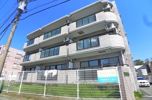 ロイヤルコーポ椿森外観写真