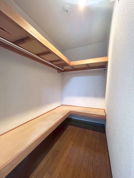 物件内観写真16　(収納)