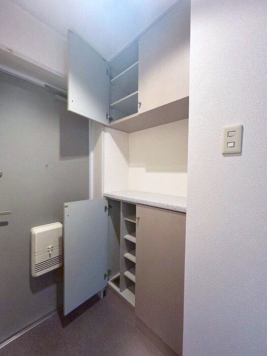 物件内観写真18　(靴箱)