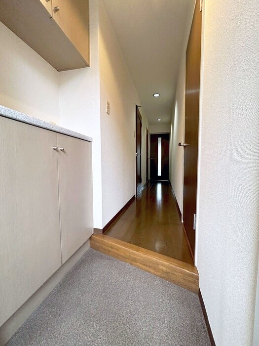 物件内観写真19　(廊下)