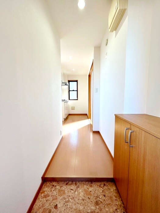 物件内観写真7　(玄関)