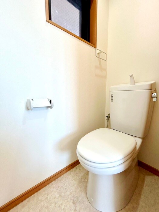 物件内観写真14　(トイレ)