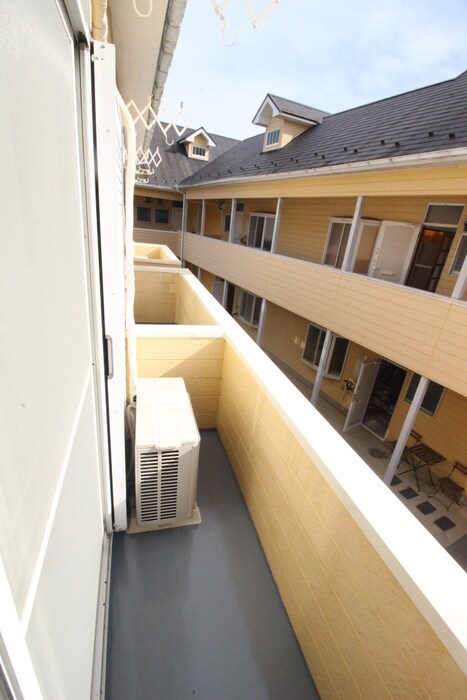 物件内観写真9　(ベランダ・バルコニー)