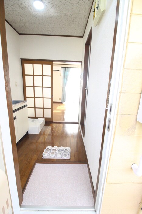 物件内観写真17　(玄関)