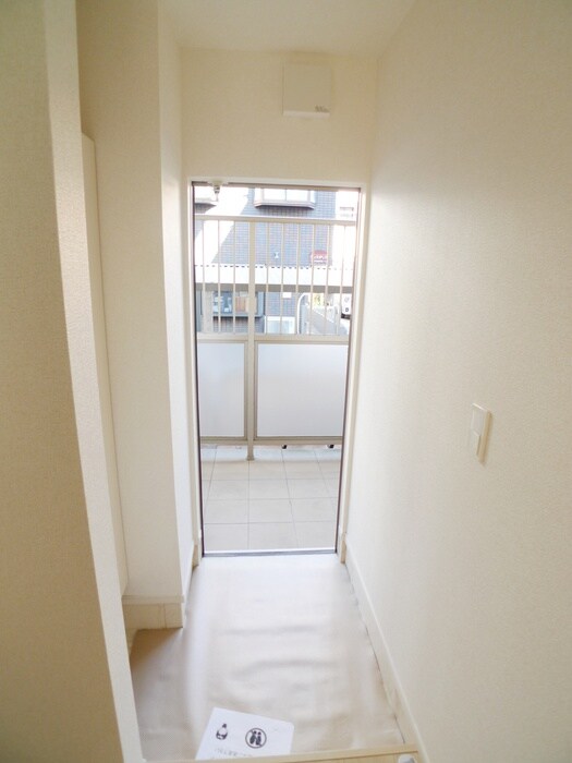 物件内観写真14　(玄関)