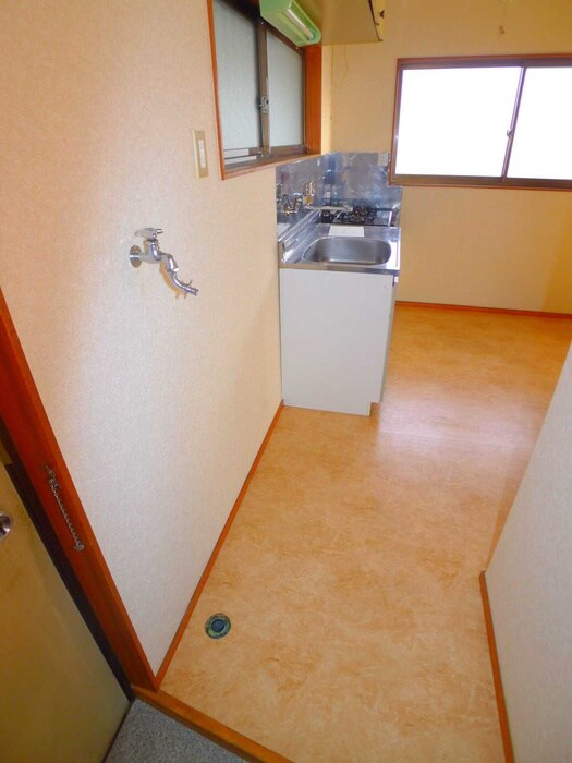 物件内観写真17　(洗濯機置場)