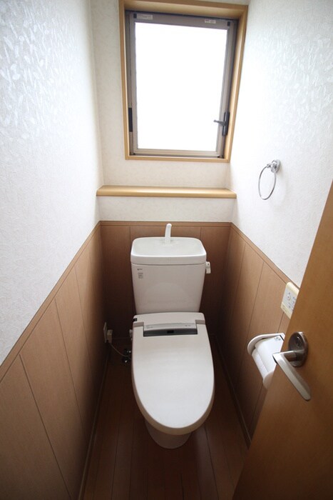 物件内観写真12　(トイレ)