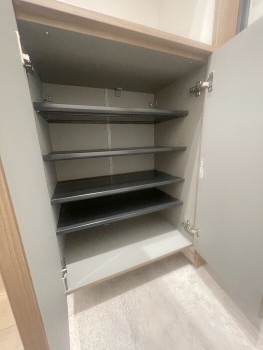 物件内観写真18　(靴箱)