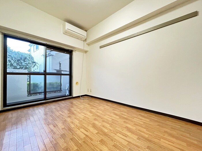 物件内観写真6　(居室)