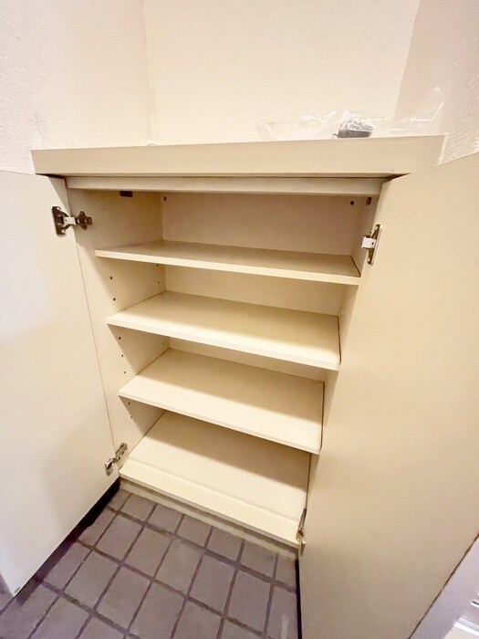 物件内観写真15　(靴箱)