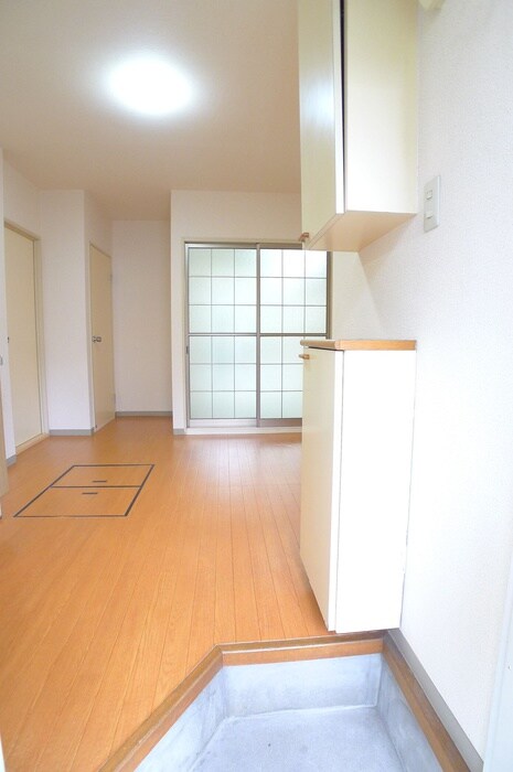 物件内観写真22　(玄関)