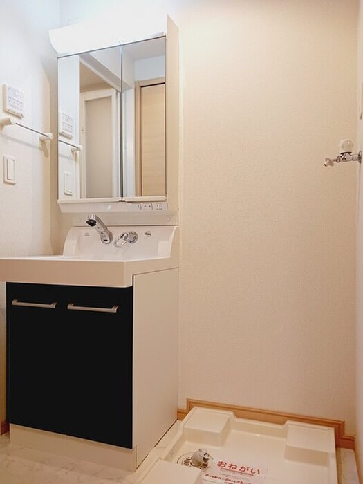 物件内観写真8　(洗面)