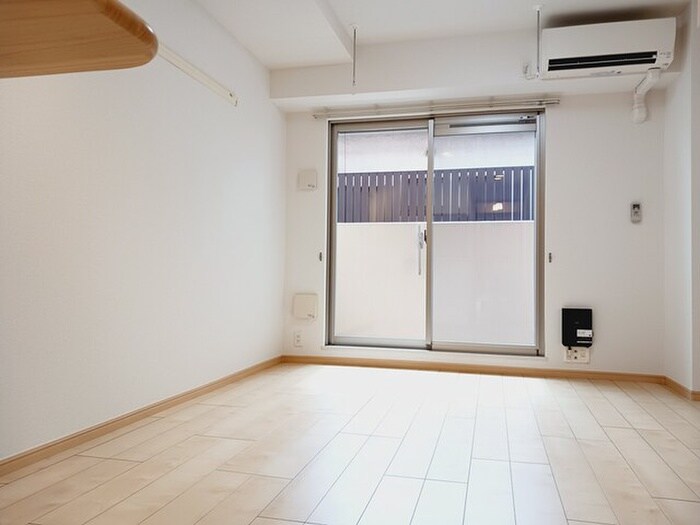 物件内観写真12　(室内からの展望)