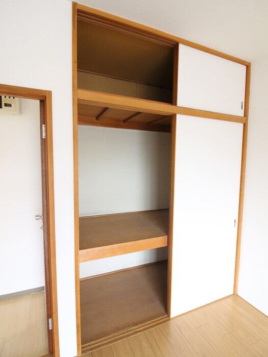 物件内観写真12　(収納)