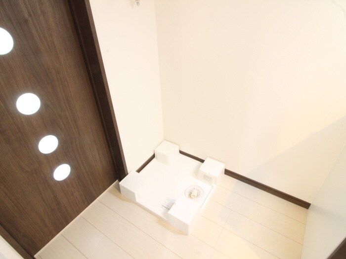 物件内観写真12　(洗濯機置場)