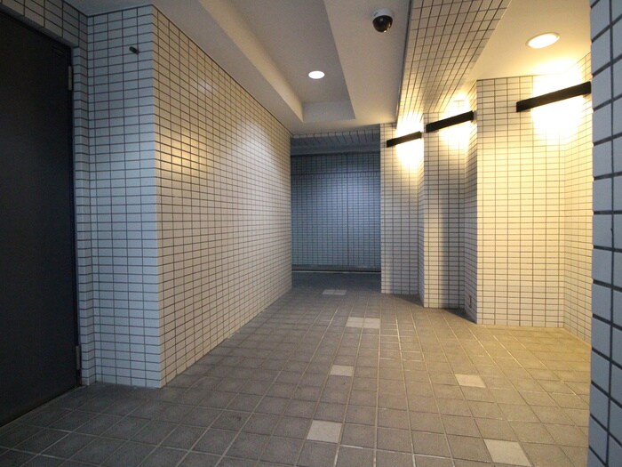 物件外観写真5　(エントランス部分)