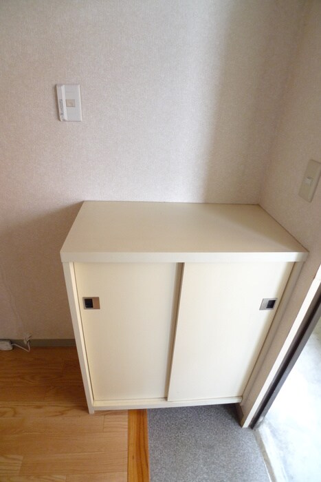 物件内観写真13　(玄関)