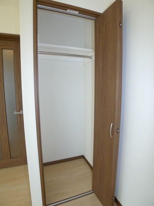 物件内観写真12　(収納)