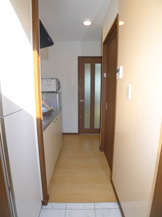 物件内観写真16　(玄関)