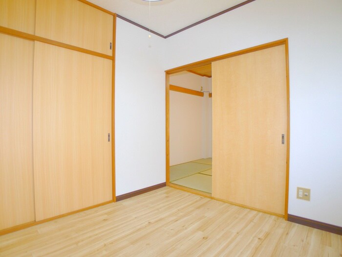 物件内観写真10　(居室)