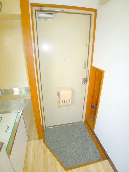 物件内観写真16　(玄関)