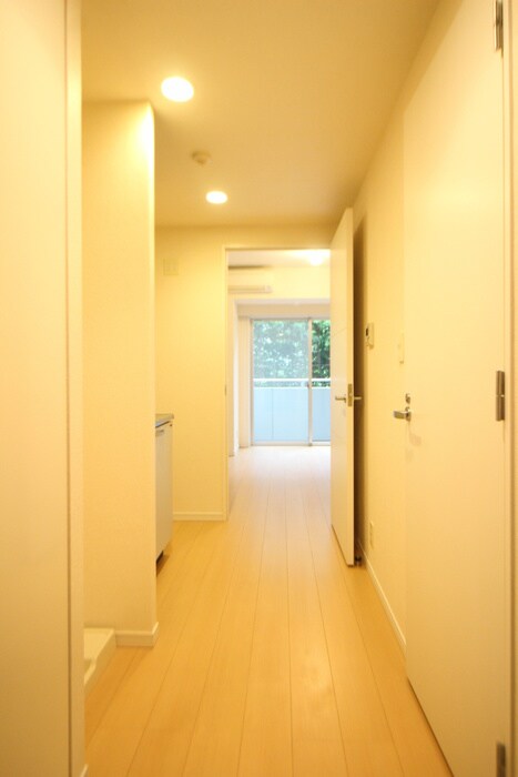 物件内観写真7　(玄関)