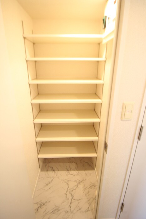 物件内観写真19　(靴箱)