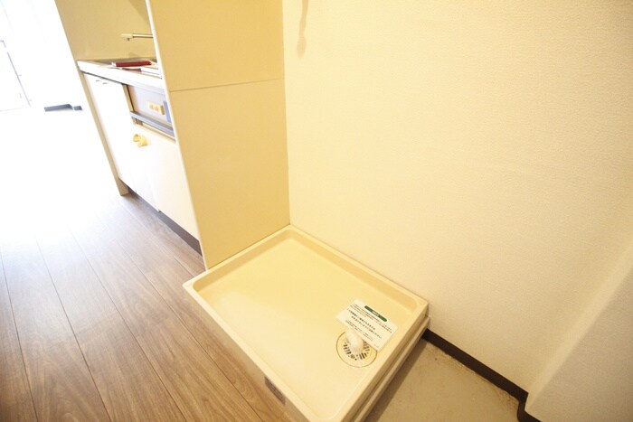 物件内観写真14　(洗濯機置場)