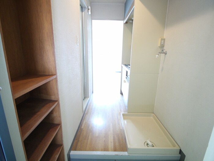 物件内観写真16　(廊下)