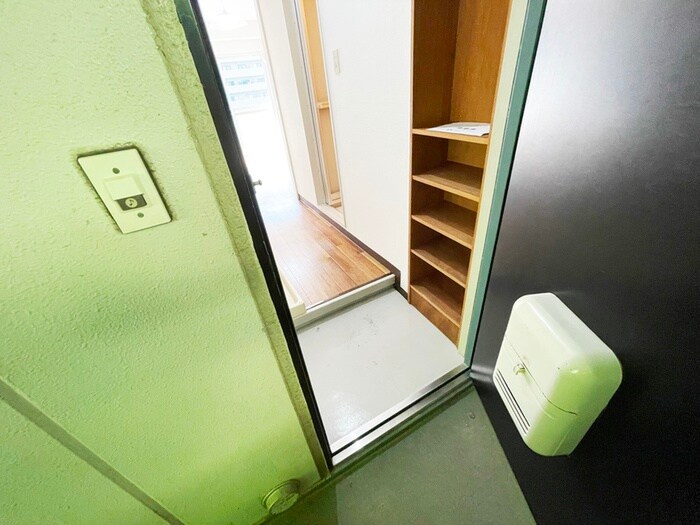 物件内観写真21　(玄関)