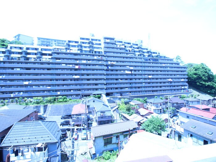 物件内観写真22　(室内からの展望)